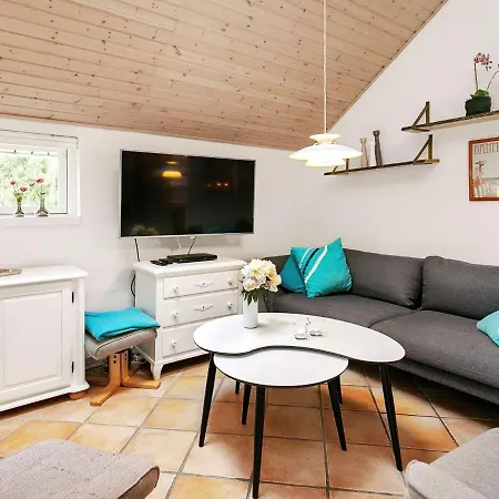 5 Person In * Middelfart